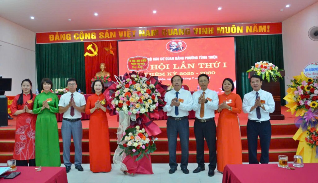 Phường Tùng Thiện đổi mới mạnh mẽ trong công tác Đảng