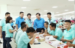 Hơn 23.500 công nhân vui vẻ thưởng thức “Bữa cơm Công đoàn”