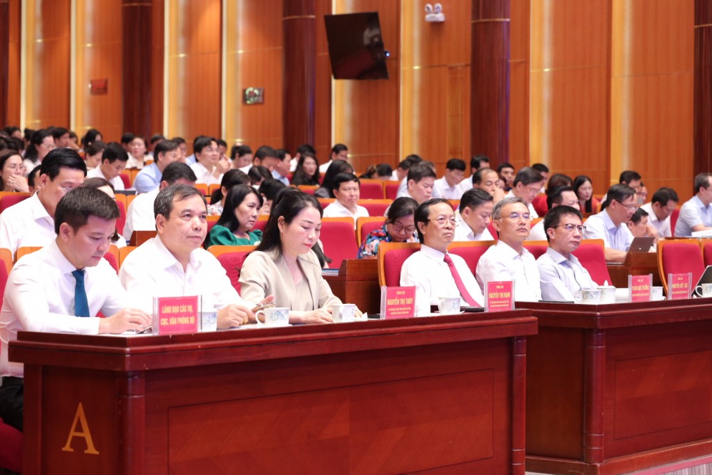 Các đại biểu tham dự hội nghị