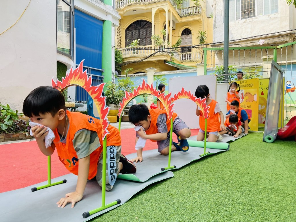 Trẻ trường Mầm non Sao Mai hóa thân thành 