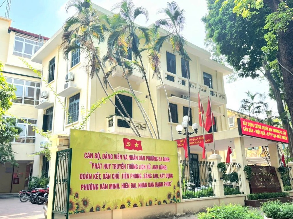Phường Ba Đình rực rỡ cờ hoa mừng Đại hội đại biểu Đảng bộ