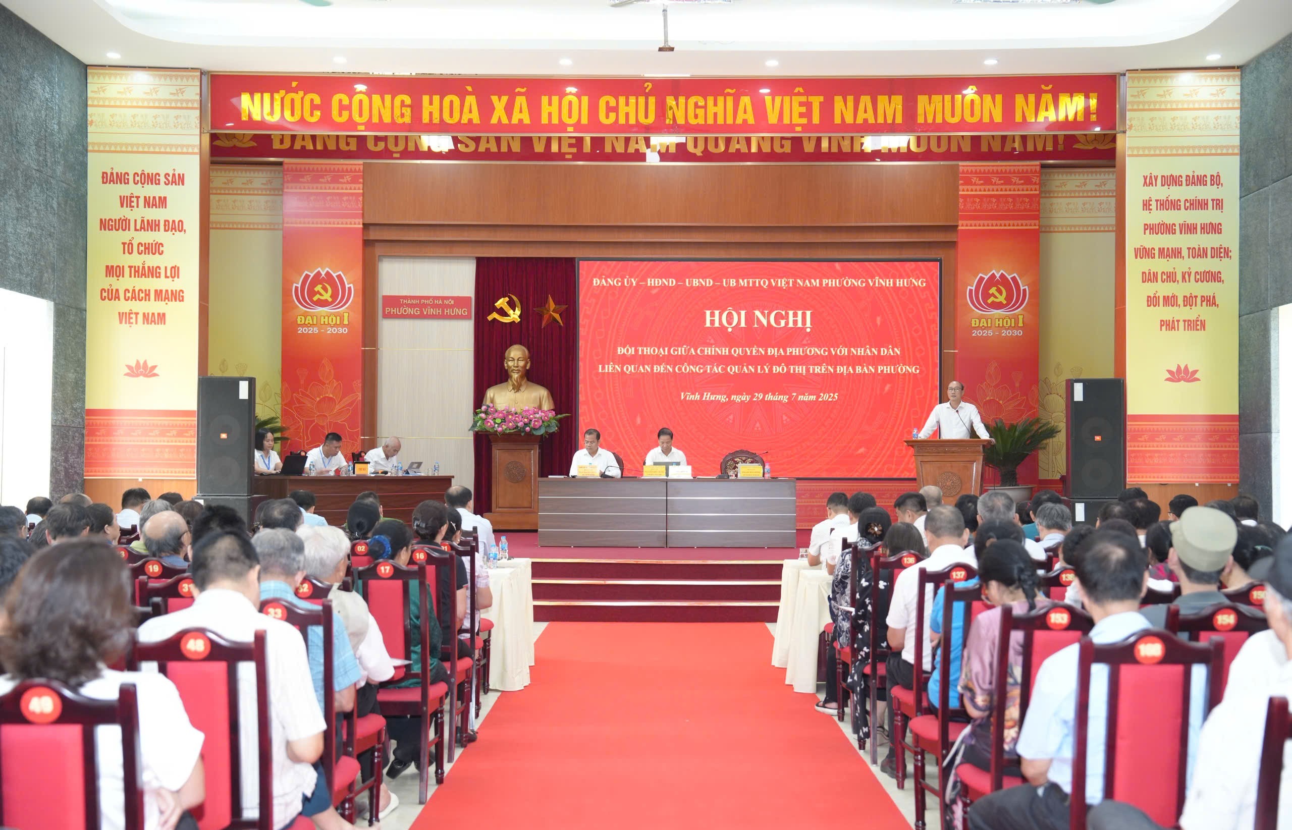 Chính quyền lắng nghe, tháo gỡ khó khăn, vướng mắc với người dân