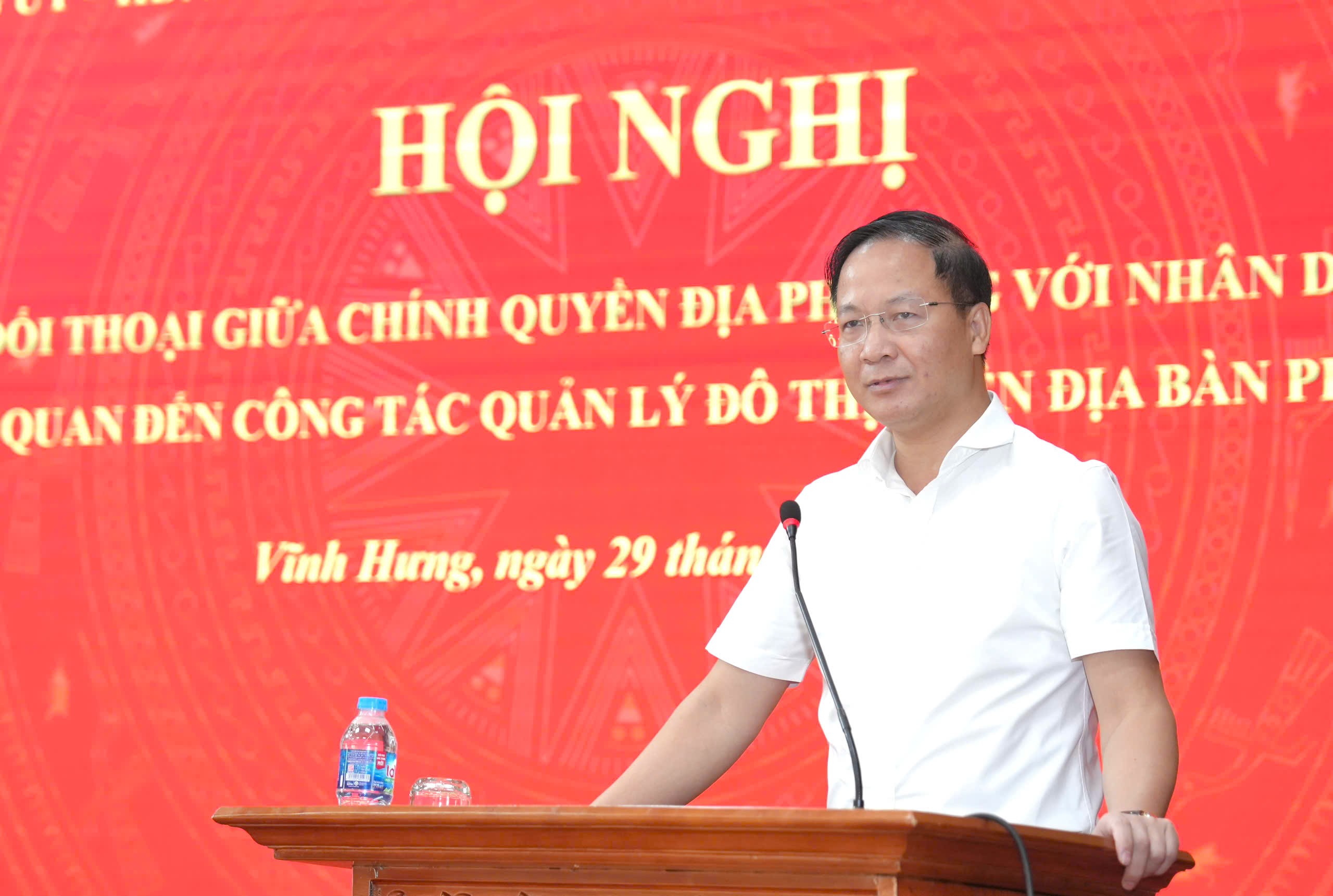 Bí thư Đảng ủy, Chủ tịch HĐND phường Vĩnh Hưng Nguyễn Đức Dũng phát biểu khai mạc Hội nghị