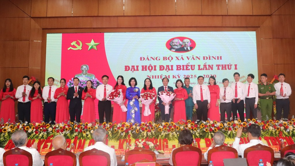 Xây dựng xã Vân Đình xanh, văn minh, hội nhập, phát triển bền vững