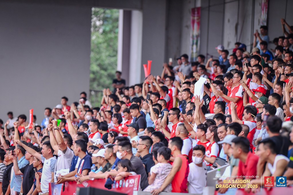 Thiên Khôi FC lần đầu bước lên ngôi vương Giải bóng đá 7 người VĐQG Bia Saigon Dragon Cup 2025