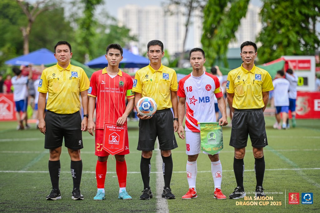 Thiên Khôi FC lần đầu bước lên ngôi vương Giải bóng đá 7 người VĐQG Bia Saigon Dragon Cup 2025