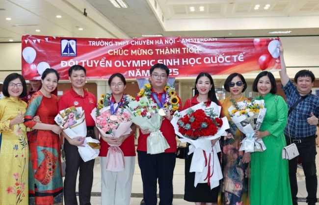 "Giấc mơ blouse trắng" của nữ sinh đoạt huy chương Olympic Sinh học