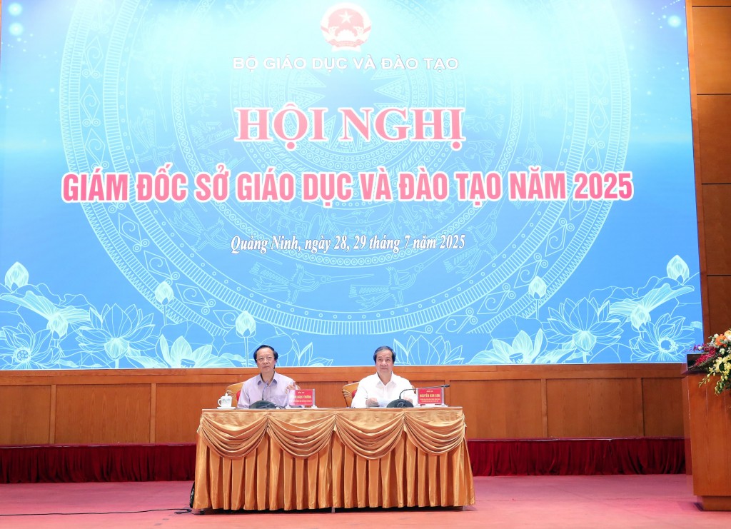 Sẵn sàng gỡ khó, phát triển giáo dục trong bối cảnh mới