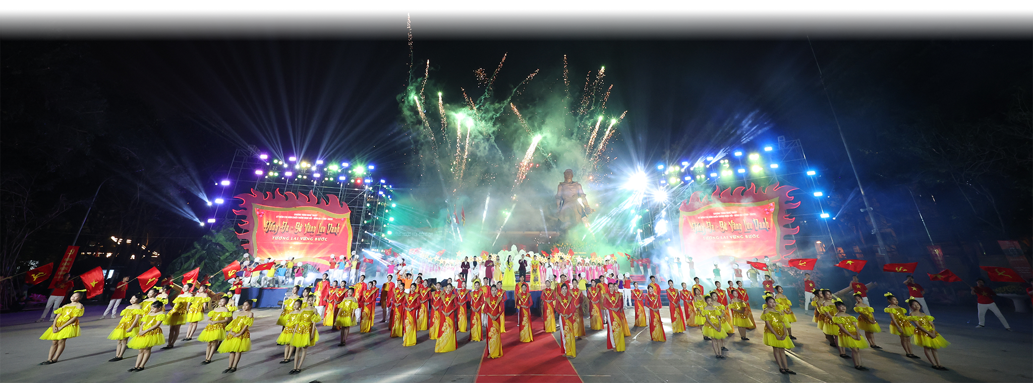 sân khấu lễ hội 2025