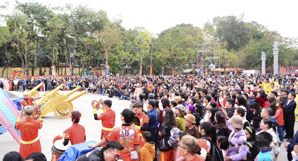 sân khấu lễ hội 2025