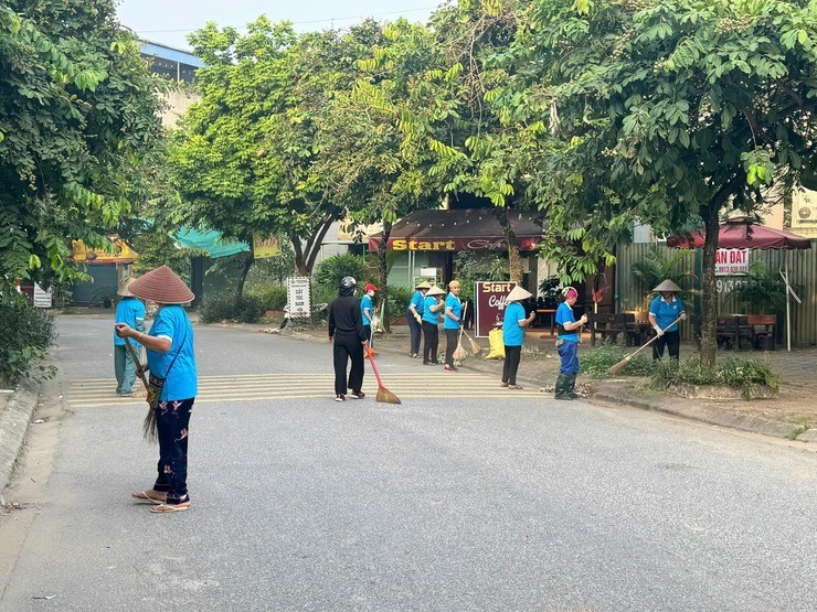 Ra quân tổng vệ sinh môi trường vào sáng thứ 7 và chủ nhật hàng tuần