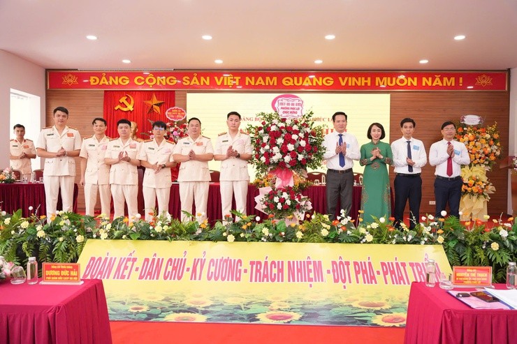 Đại hội Đảng bộ Công an phường Phúc Lợi lần thứ I, nhiệm kỳ 2025 - 2030 thành công tốt đẹp