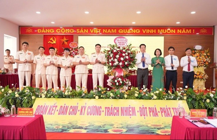 Chủ động chuyển mình, đổi mới tư duy