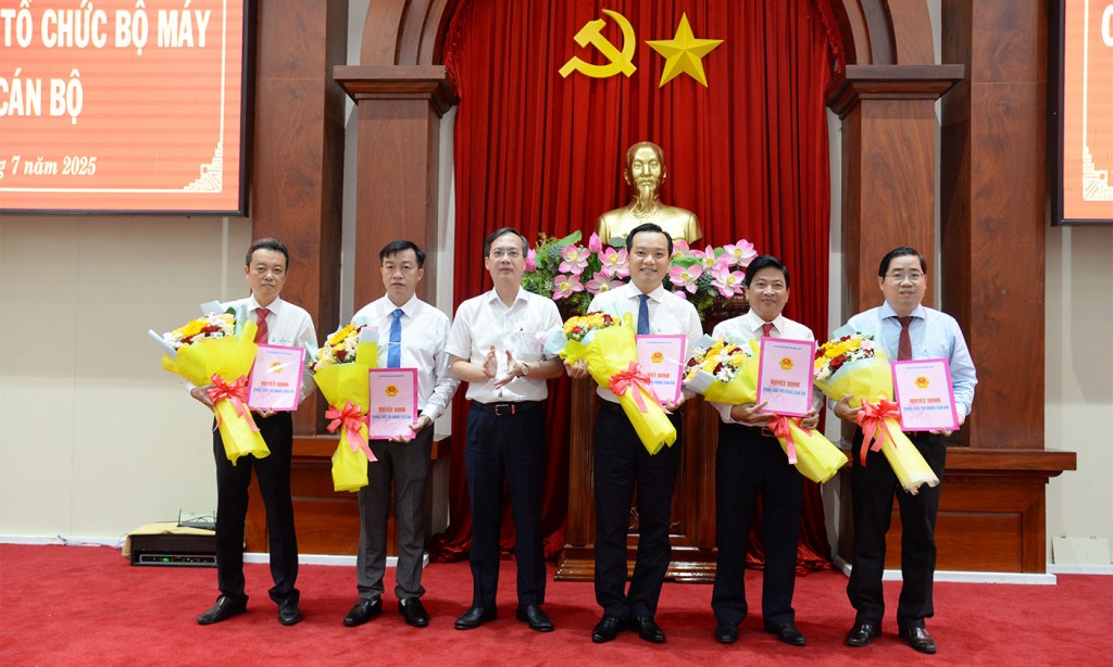 Công bố nhân sự Ban Quản lý Khu kinh tế Đồng Tháp