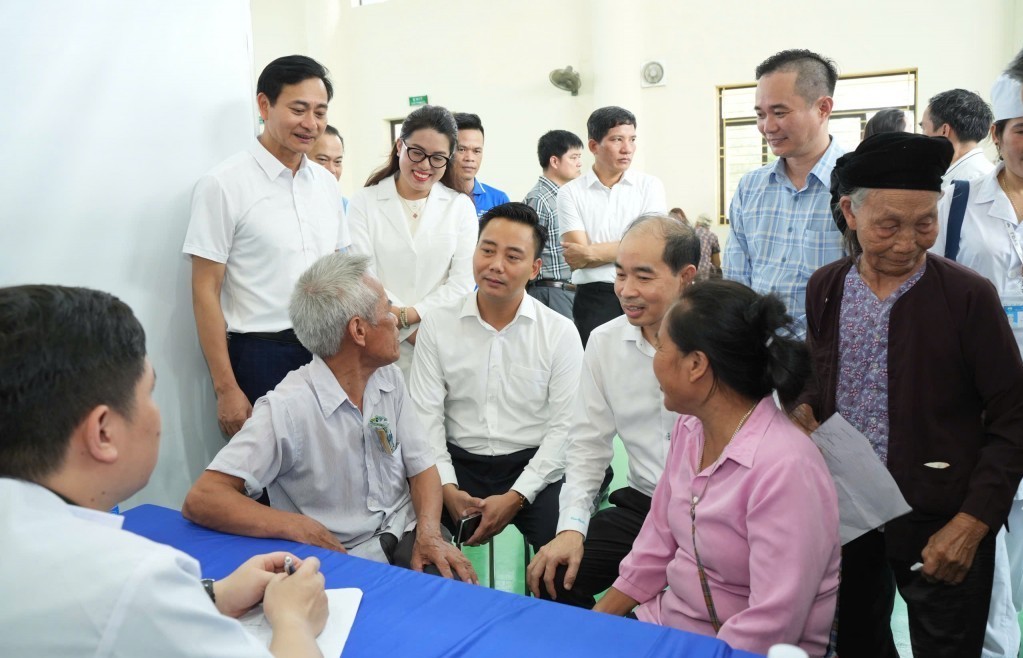 Giữ vững vai trò tuyến đầu trong chăm sóc sức khỏe Nhân dân