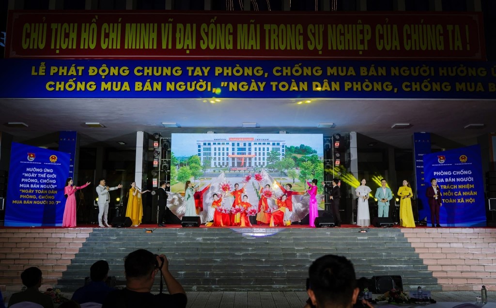 Chương trình nghệ thuật đặc biệt chủ đề “Chung tay hành động phòng, chống mua bán người”