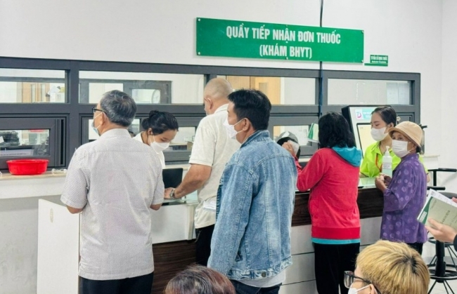 TP Hồ Chí Minh họp khẩn tìm giải pháp ngăn chặn “cò” bệnh viện