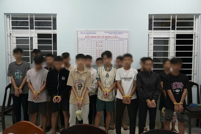 Hẹn nhau giải quyết mâu thuẫn, 16 thanh thiếu niên bị khởi tố
