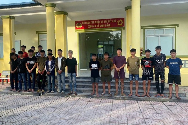 Châu Hồng (Nghệ An): Hai nhóm thanh niên rượt đuổi nhau để giải quyết mâu thuẫn
