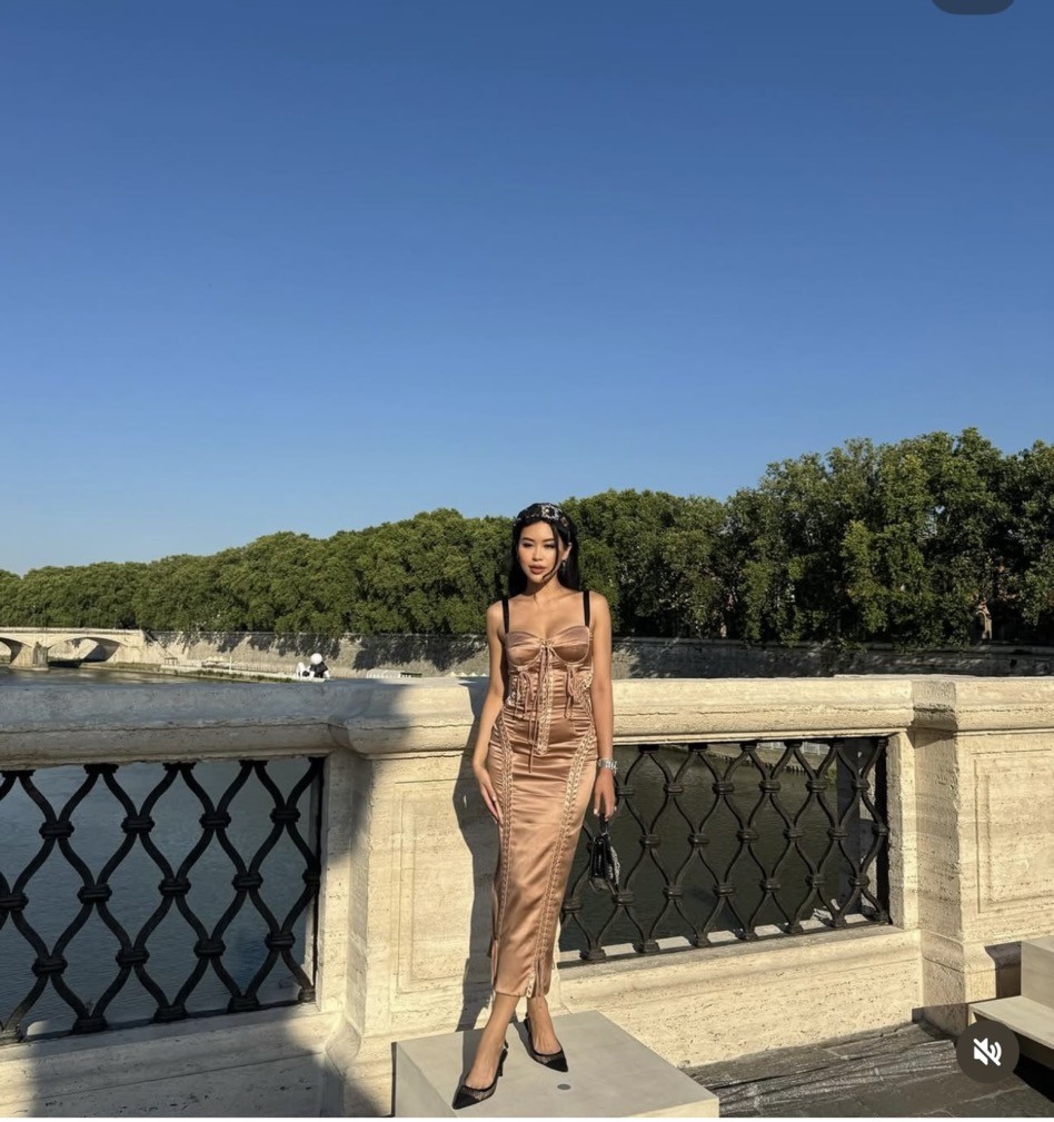 Tiên Nguyễn quyến rũ tại Rome trong chuỗi sự kiện của Dolce & Gabbana