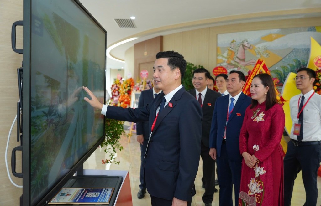 Khánh thành công trình thanh niên “Số hoá bản đồ trụ sở Đảng uỷ - HĐND - UBND xã Gia Lâm”