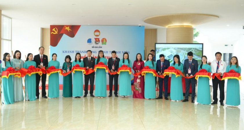 Khánh thành công trình thanh niên “Số hoá bản đồ trụ sở Đảng uỷ - HĐND - UBND xã Gia Lâm” Khánh thành công trình thanh niên “Số hoá bản đồ trụ sở Đảng uỷ - HĐND - UBND xã Gia Lâm”