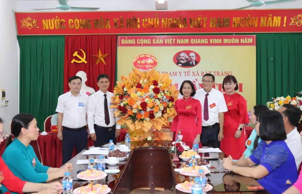Đảm bảo an sinh xã hội, xây dựng hệ thống y tế cơ sở vững mạnh, hiện đại