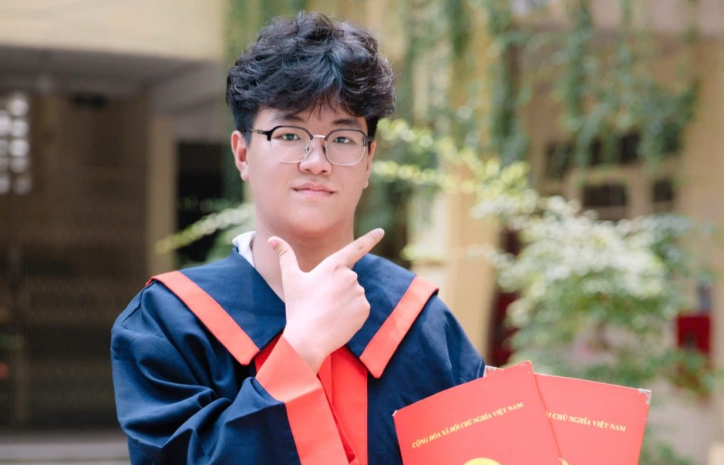 Chào sân đại học, chàng trai 2K7 rinh học bổng cực chất
