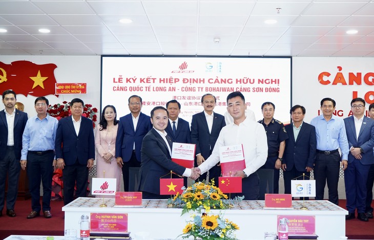 Cảng quốc tế Long An ký hợp tác với Cụm cảng Sơn Đông Trung Quốc và hãng tàu của Singapore