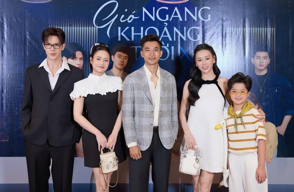 Dàn diễn viên tên tuổi quy tụ tại 