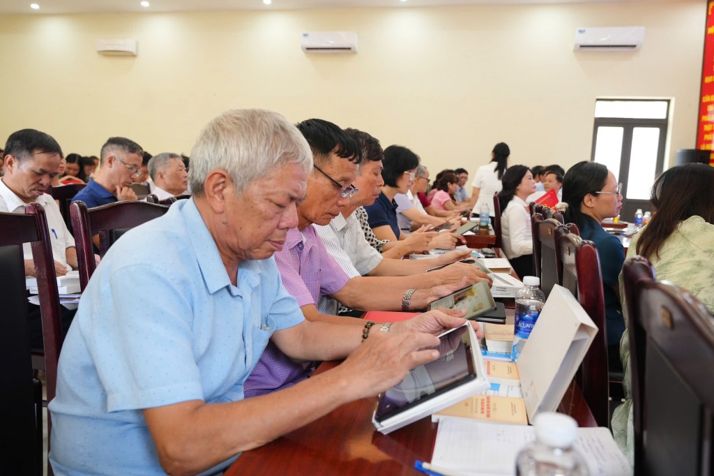 Từng bước xây dựng thành công mô hình “Chi bộ số”