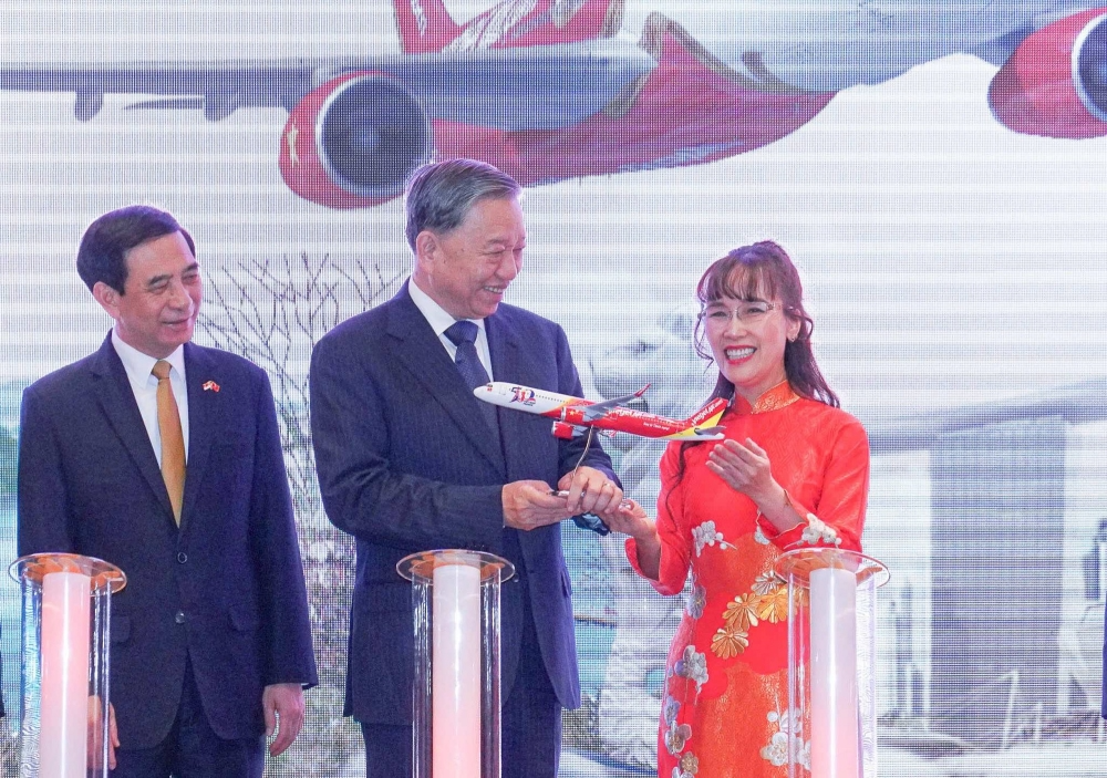 Tổng Bí thư Tô Lâm chúc mừng Vietjet Air khai trương đường bay Phú Quốc – Singapore, ngày 11/3/2025