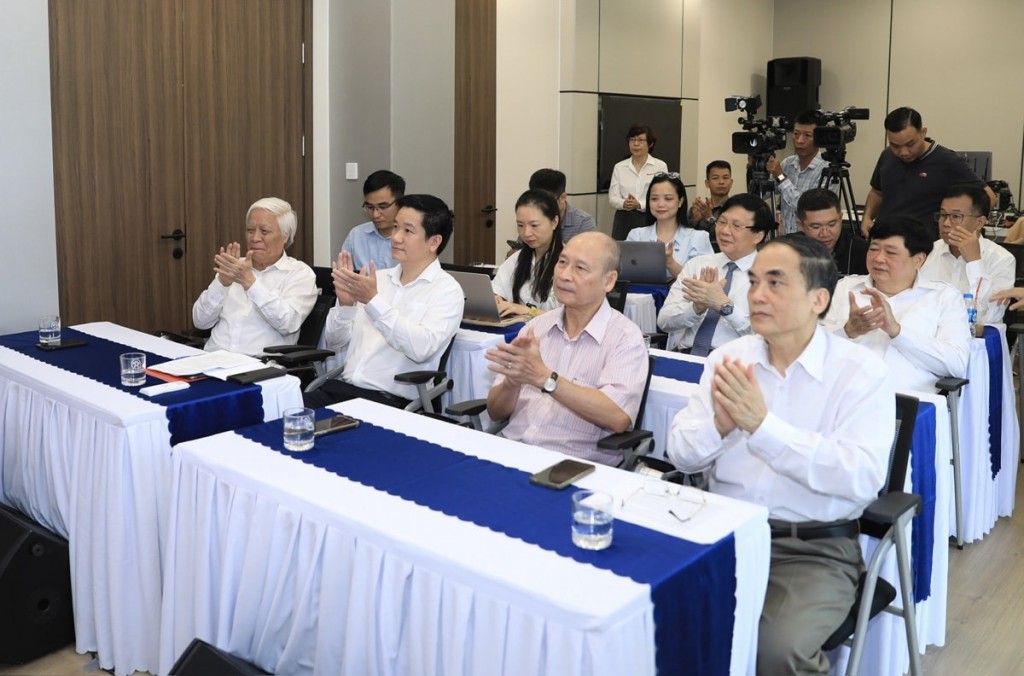 Các vị đại biểu tham dự tọa đàm