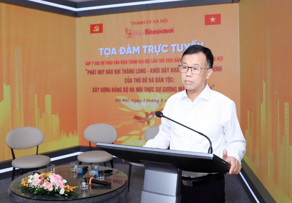 Phó Tổng Biên tập Báo Hànộimới Lại Bá Hà phát biểu khai mạc tọa đàm (Ảnh: Quang Thái)