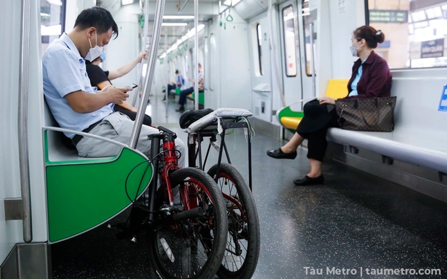 TP Hồ Chí Minh cho phép mang xe đạp gấp lên Metro số 1