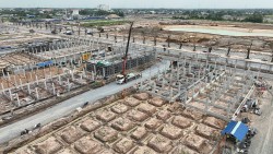 Cận cảnh công trường dự án tỷ đô của Vinhomes tại Tây Bắc TP HCM