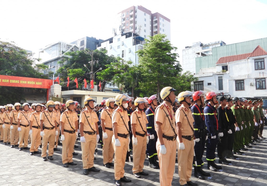 Quang cảnh tại lễ ra quân