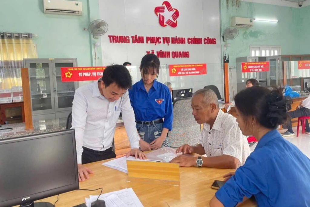 Một đội hình, nhiều nhiệm vụ hỗ trợ vận hành chính quyền hai cấp