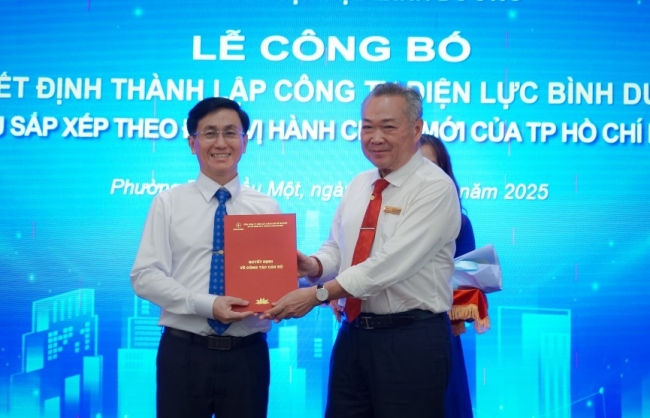EVNHCMC công bố thành lập 9 công ty điện lực mới