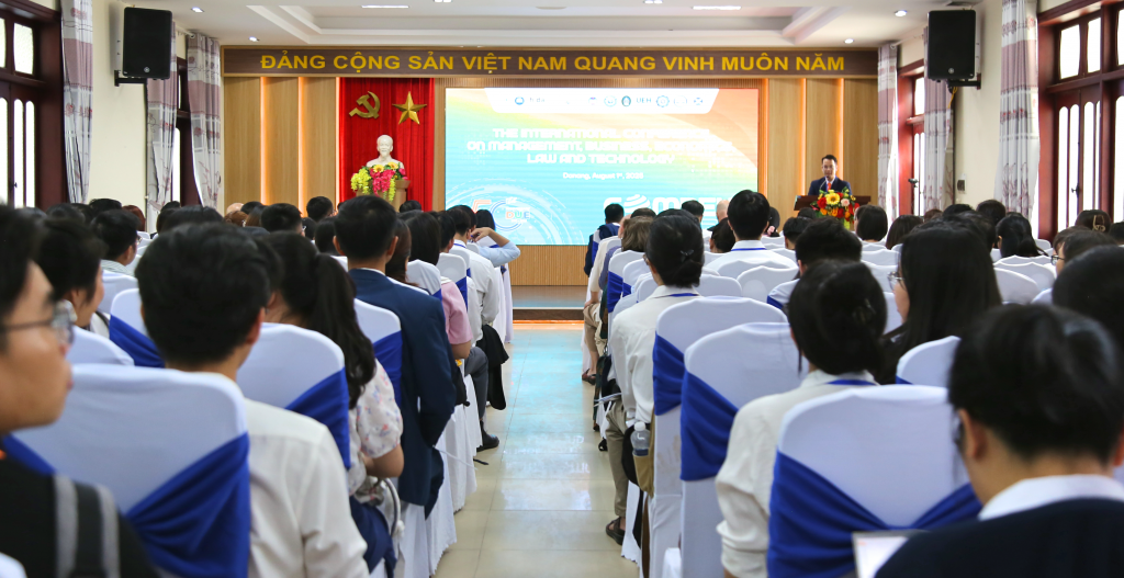 Toàn cảnh hội thảo