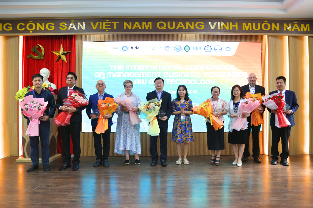 Diễn đàn là nơi các đại biểu trao đổi, tăng cường hợp tác giữa các cơ sở nghiên cứu và doanh nghiệp, khơi dậy tinh thần khởi nghiệp.
