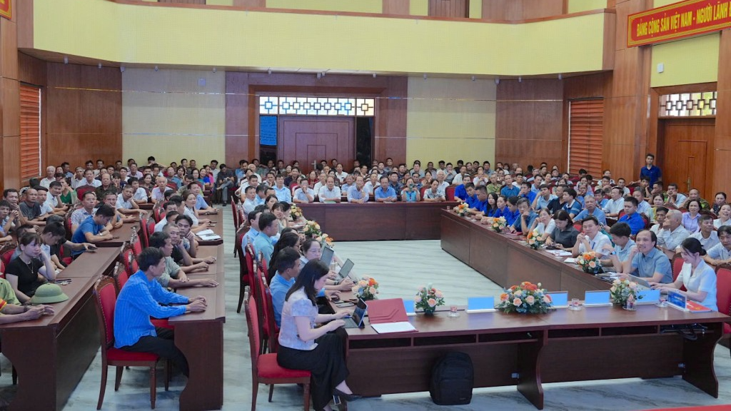 Toàn cảnh hội nghị 