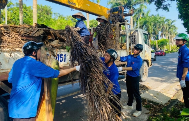 Nhân dân xã Bát Tràng đồng hành xây dựng môi trường sống an toàn, trong lành