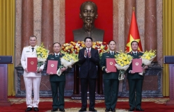 Bốn sĩ quan cấp cao quân đội và công an được thăng quân hàm, cấp bậc hàm Thượng tướng