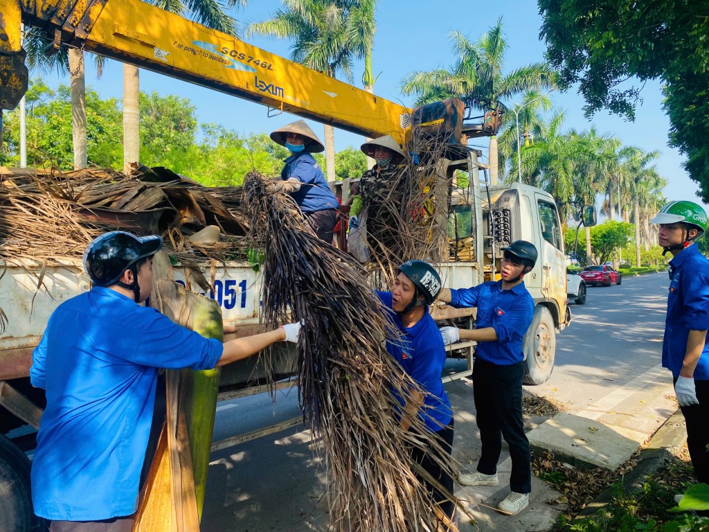 Nhân dân xã Bát Tràng đồng hành xây dựng môi trường sống an toàn, trong lành