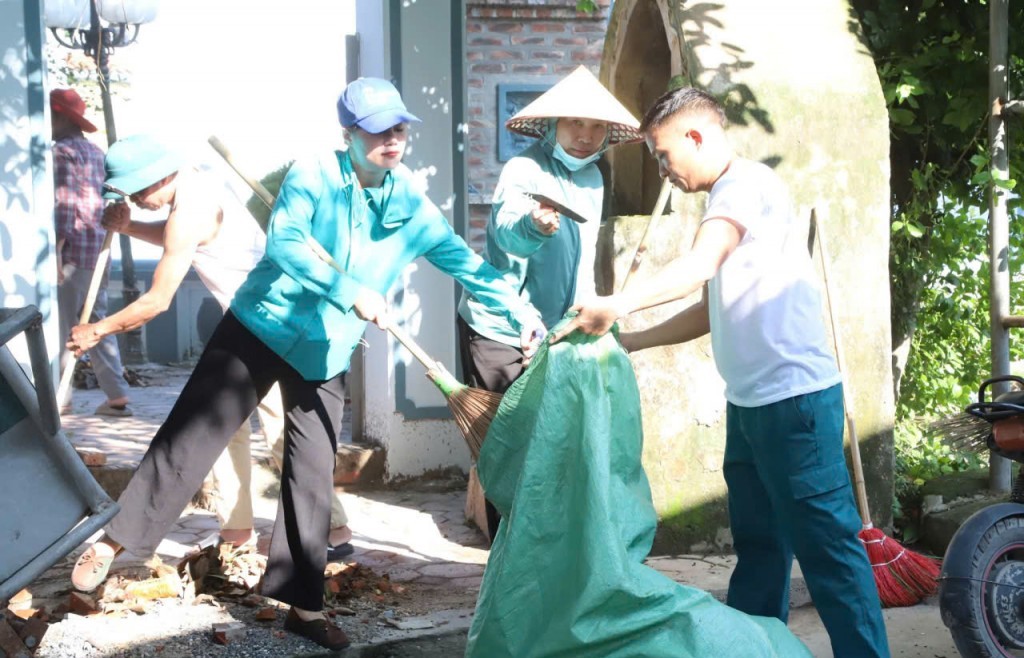 Cán bộ, Nhân dân xã Thượng Phúc hành động vì môi trường