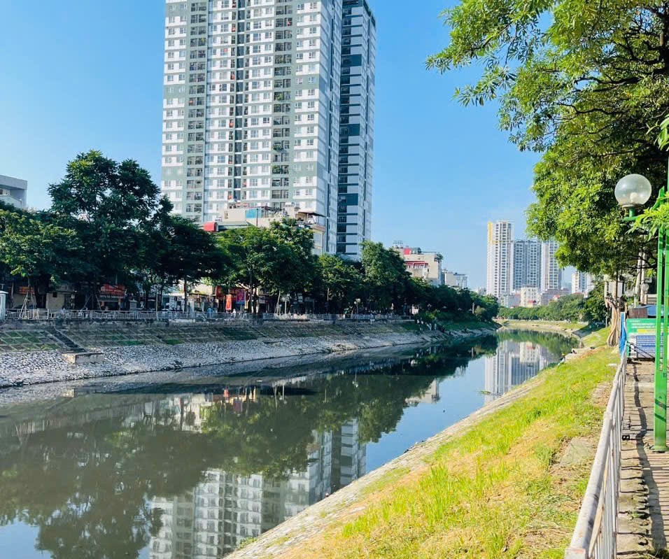 Sông Tô Lịch đoạn trên địa bàn phường Khương Đình