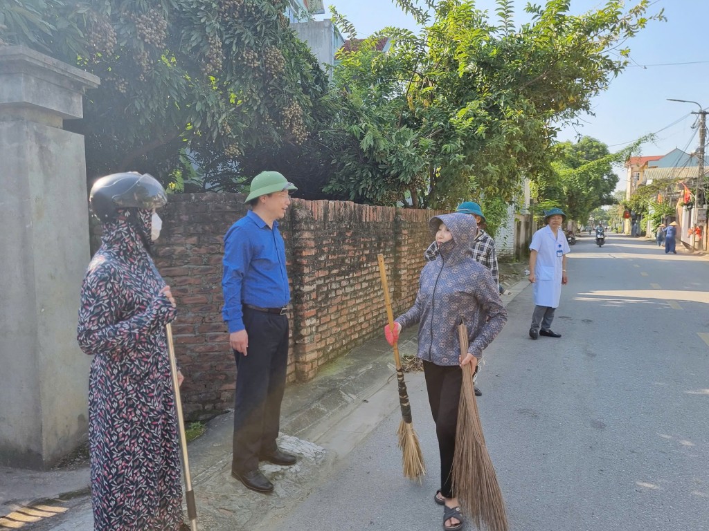 Nhân dân cùng chung tay