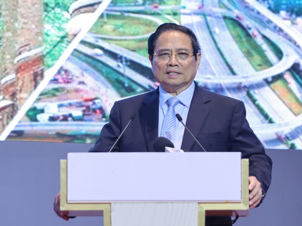 Thủ tướng Phạm Minh Chính chủ trì Hội nghị lần thứ 6 Hội đồng điều phối vùng Đông Nam Bộ và Phiên họp lần thứ 4 Ban Chỉ đạo triển khai Nghị quyết số 98/2023/QH15 của Quốc hội về thí điểm một số cơ chế, chính sách đặc thù phát triển TPHCM - Ảnh: VGP/Nhật Bắc