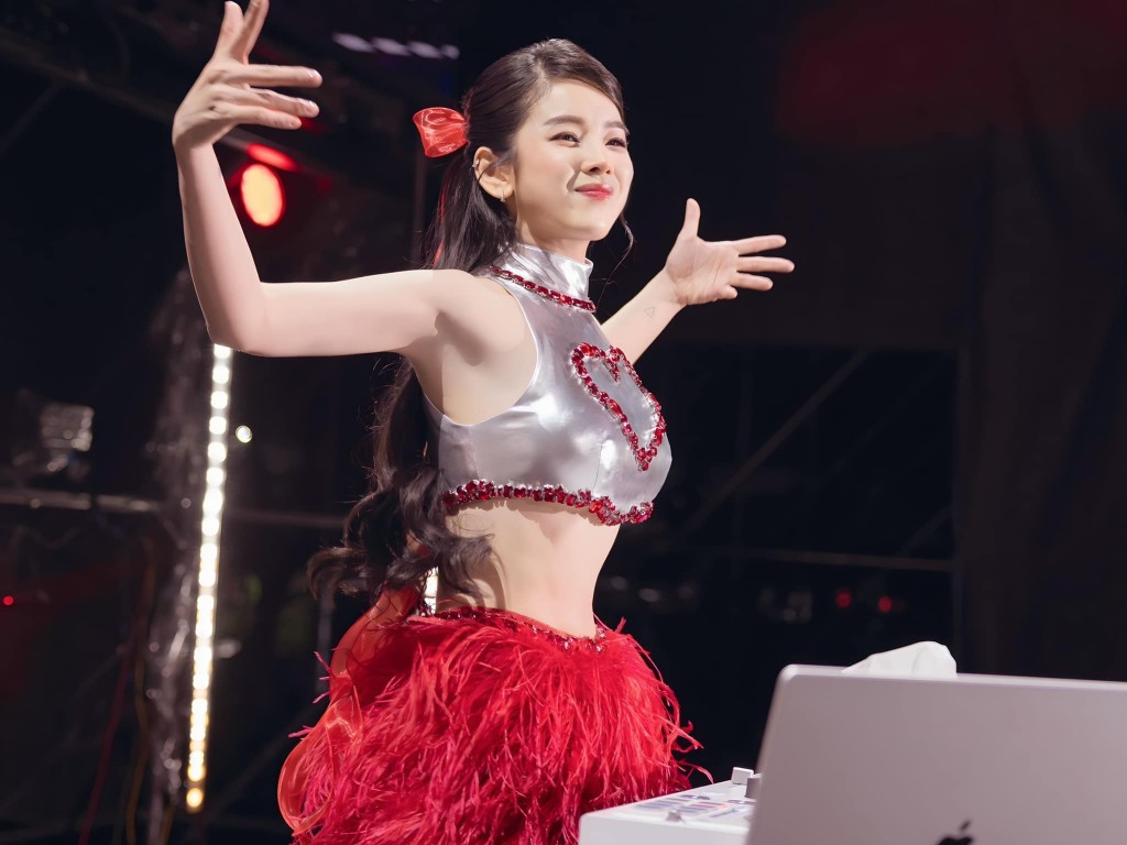 Chờ màn biến hóa của “phù thủy âm nhạc” DJ Mie tại thành phố Thiên niên kỷ